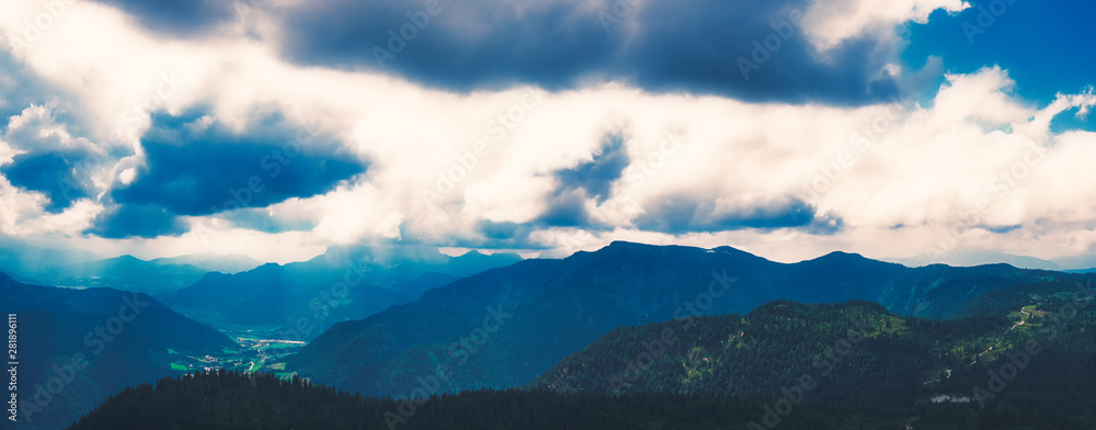 Tiroler Alpen Panorama mit Wilden Kaiser