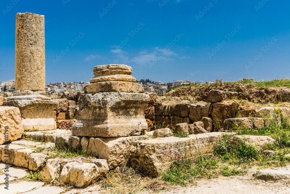 The ruins of Jerash in Jordan are the best preserved city of the early Greco-Roman era, it is the largest acropolis of East Asia. The Main Street
