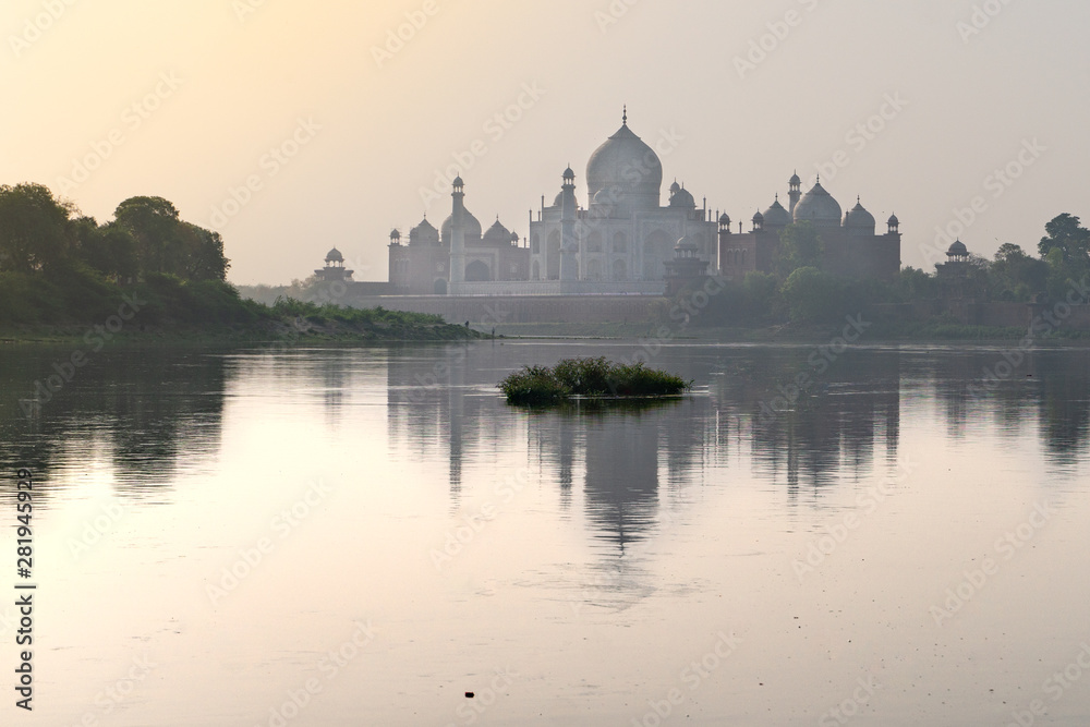 The view on Taj Mahal from river side