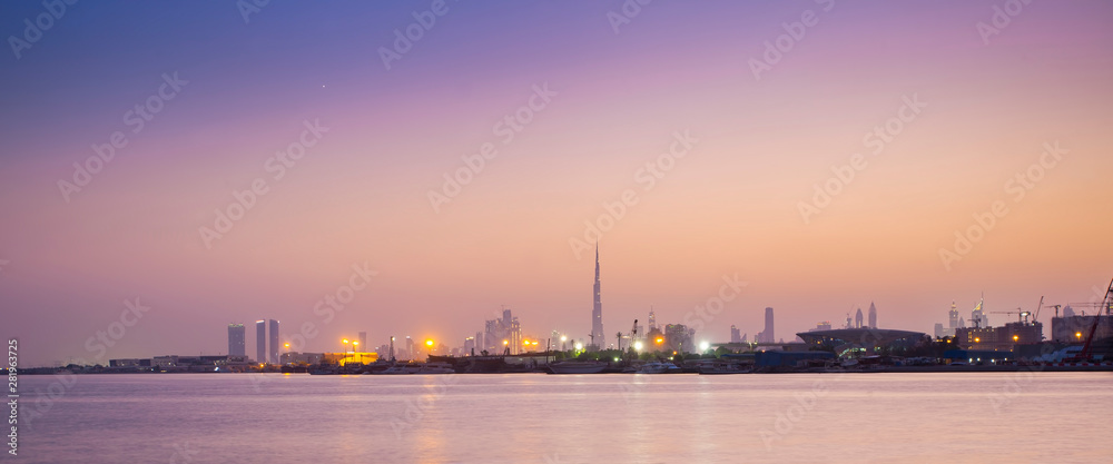 Fototapeta premium sunset in Dubai city view, United Arab Emirates