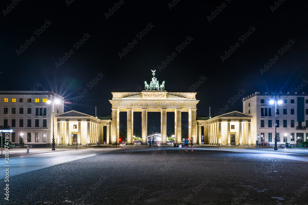 Naklejka premium Brandenburger Tor in the evening, Berlin, Germany