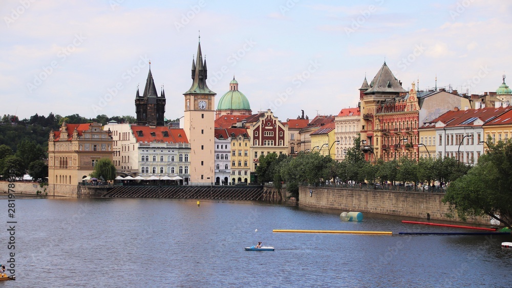 Praga, República Checa tomado desde un puente hacia una maravillosa vista