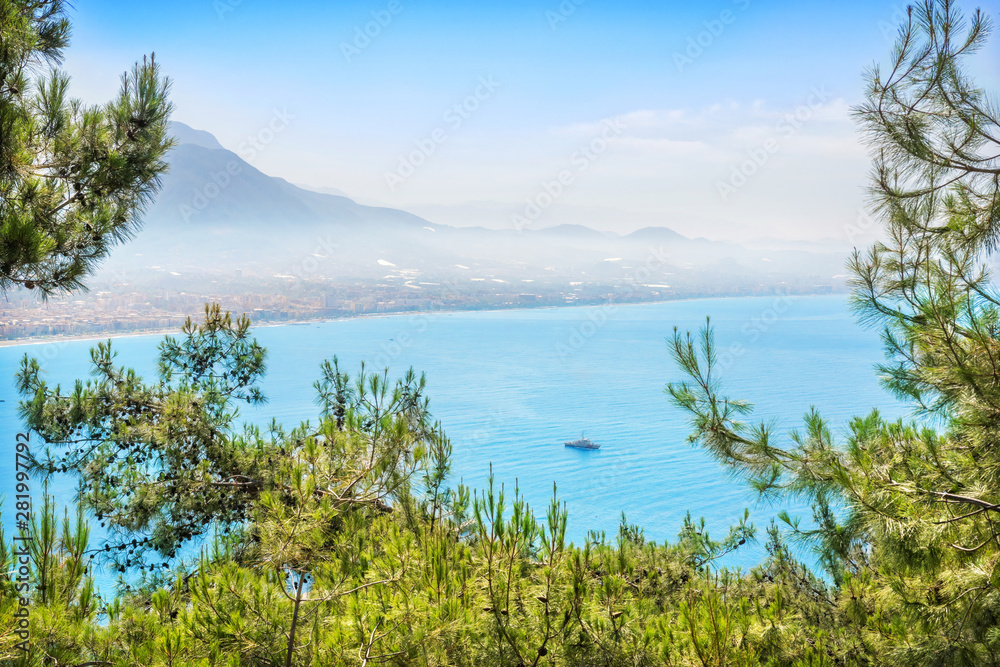 Голубой залив Blue Bay of Mediterranean Sea