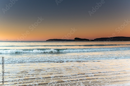 Fototapeta Naklejka Na Ścianę i Meble -  Sunrise Seascape and Clear Sky