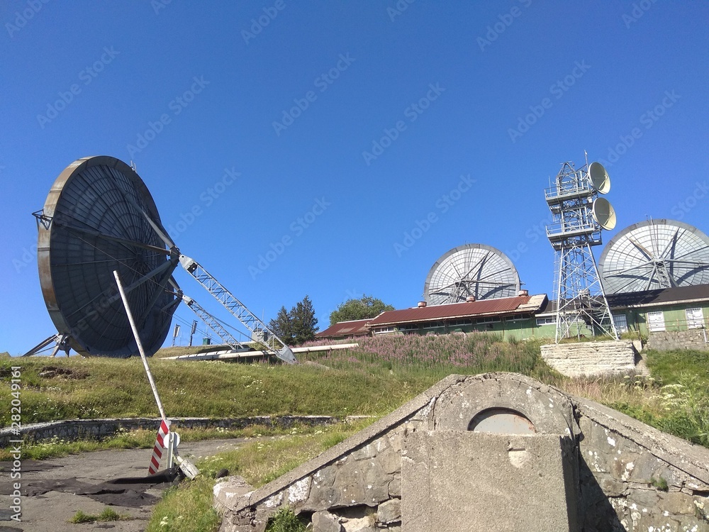 vecchie antenne e parabole abbandonate vecchie antenne e parabole abbandonate