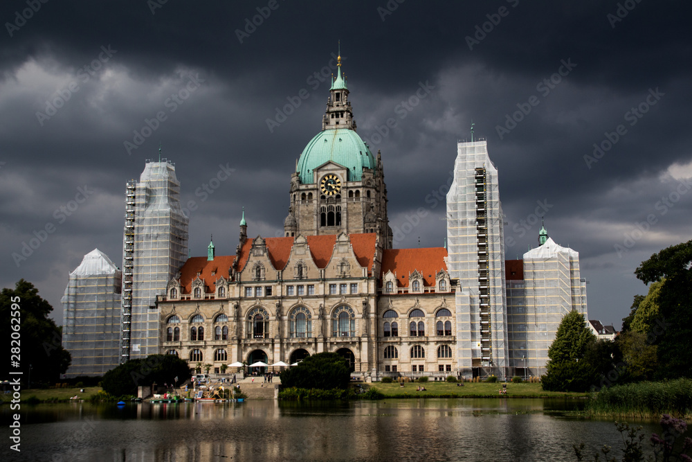 Obraz premium Neues Rathaus Hannover, New City Hall Hannover