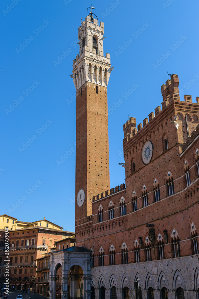 Piazza del Campo torre del Mangia, Siena, Italy