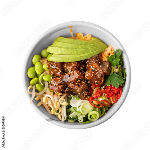 Poke bowl with beef - The traditional Hawaiian food