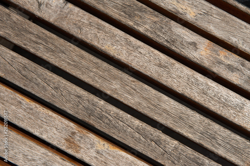 Lineer ahşap latalar