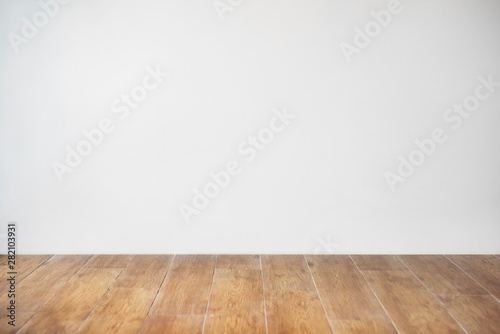 Wall of woode in front of abstract blurred background © wedninth