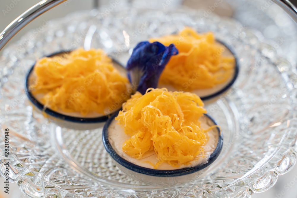 Steamed banana cake with Golden threads Steamed banana cake with Golden threads