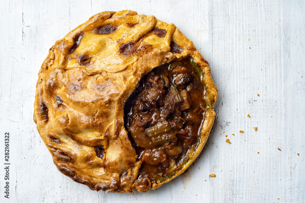 traditional english beef pie