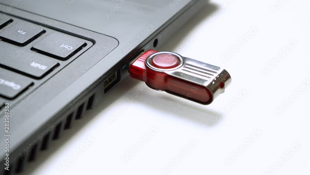 Unplugging and Plugging a USB Pen Drive from LAPTOP