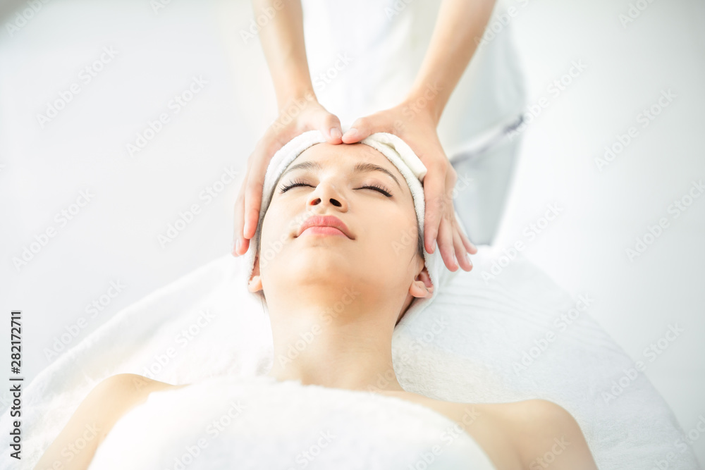 Leisure background, Beautiful girl is take a rest relaxing by handle soft massage on back. Caucasian is feeling good and sleep posture in luxury spa, Concept Health and Beauty Background. Leisure background, Beautiful girl is take a rest relaxing by handle soft massage on back. Caucasian is feeling good and sleep posture in luxury spa, Concept Health and Beauty Background.