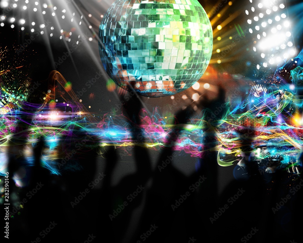 Fototapeta premium Dancing in nightclub