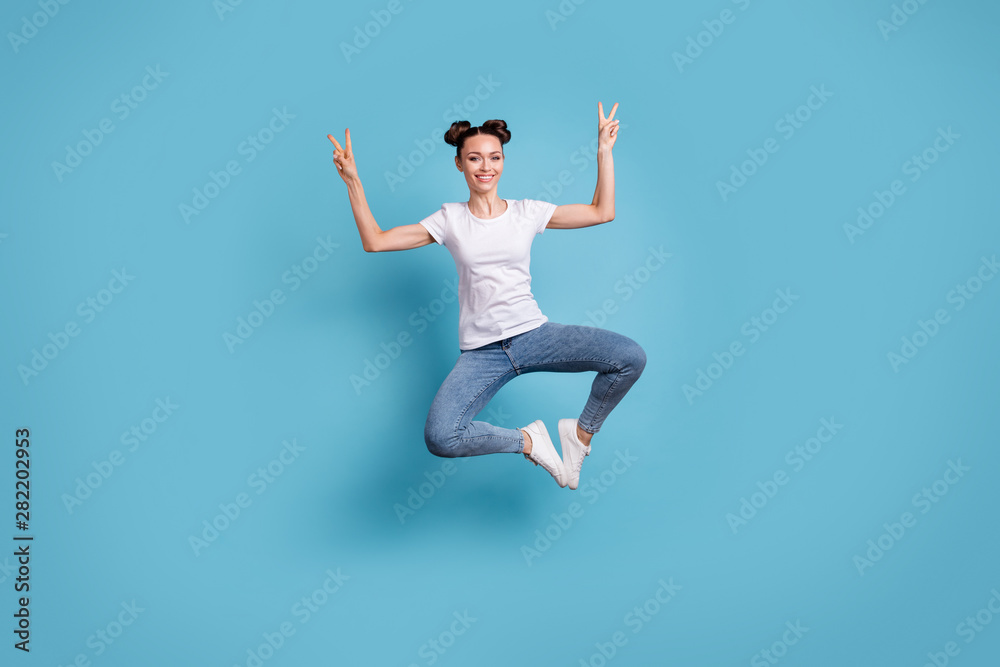 Full size photo of carefree lady show v-sign symbol friends wear white t-shirt jeans denim isolated blue background
