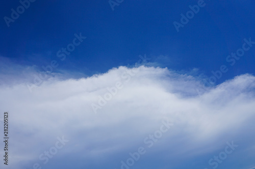Fototapeta Naklejka Na Ścianę i Meble -  Clear blue sky with white cloud pattern background in sunshine day
