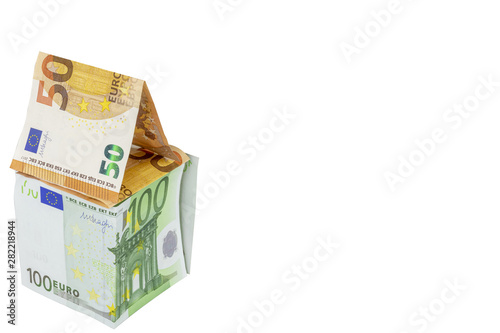Haus aus Euro-Banknoten