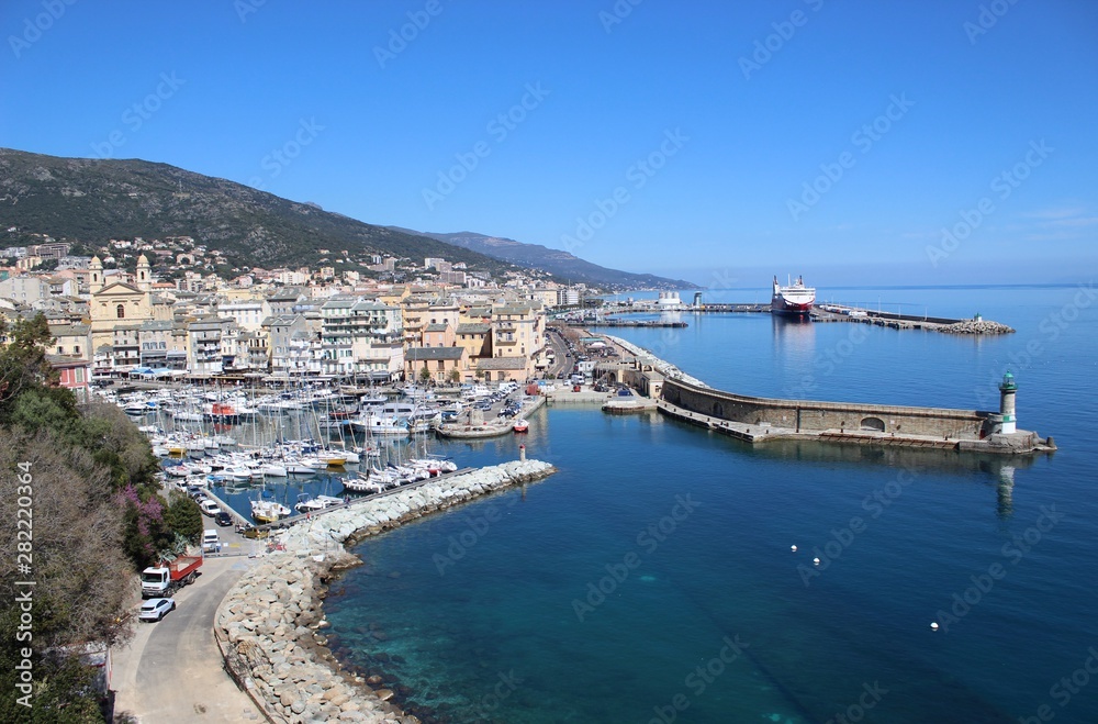 Vue du port de Bastia en Corse