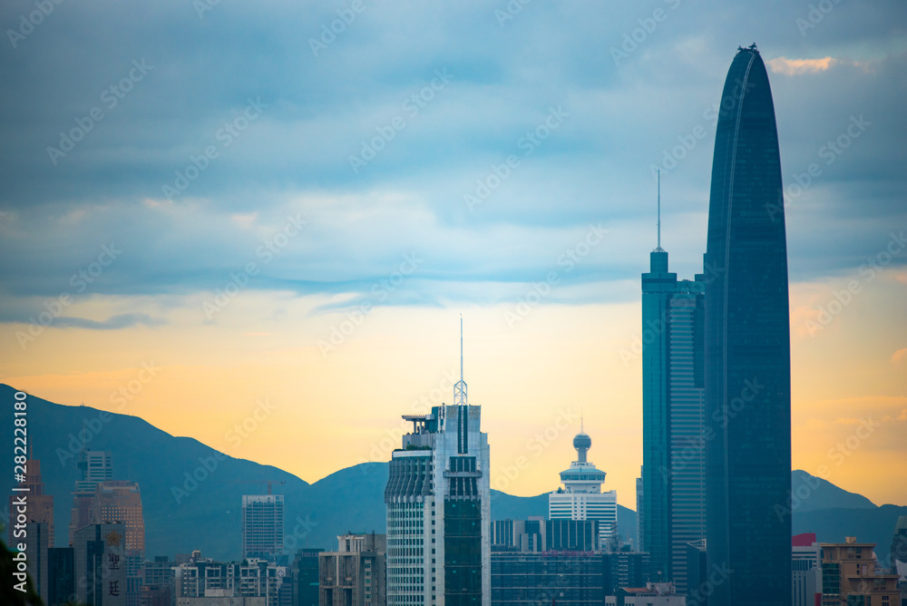 Fototapeta premium Shenzhen cityscape at night
