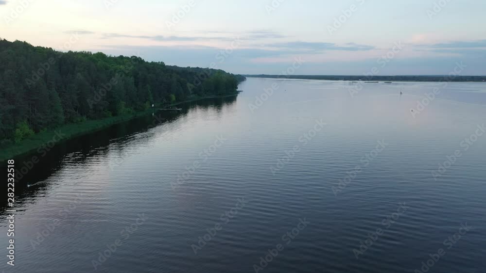 przelot nad rzeka, zachód słońca, lodź wycieczkowa, wycieczkowiec przelot nad rzeka, zachód słońca, lodź wycieczkowa, wycieczkowiec