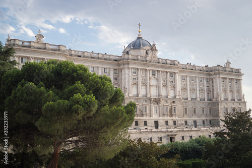 Fachada principal del palacio real de Madrid