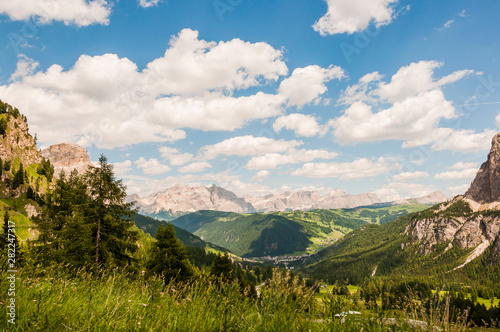 Grödner Joch, Dolomiten, Passstrasse, Bergstrasse, Sellagruppe, Berge, Bergbahn, Südtirol, Sommer, Italien