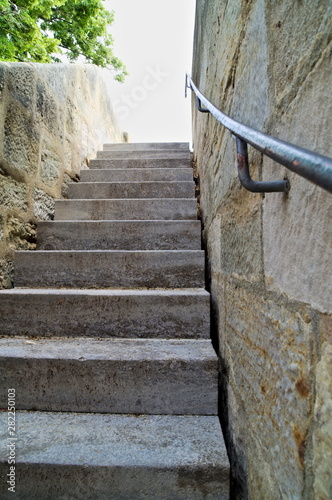 Treppe auf die Burgmauer