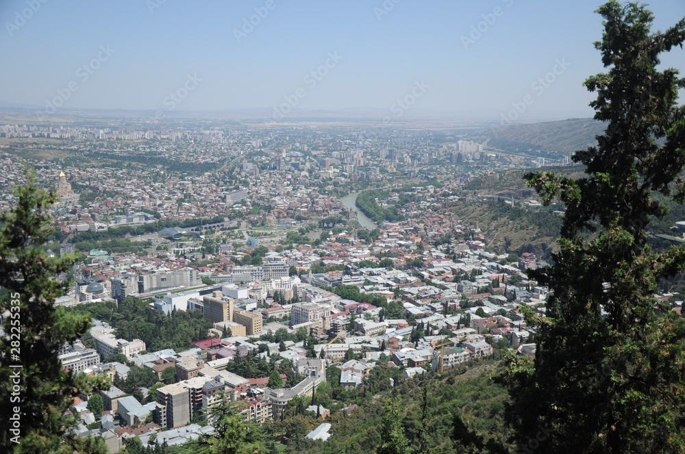 Views of the city from the top of the mountain from the park