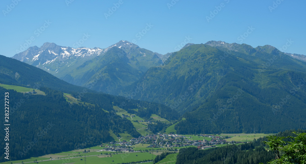 Naklejka premium Landscape in the Tyrol Alps mountains in Austria, at the ferleiten Park
