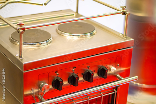 Electric cooker with handle...