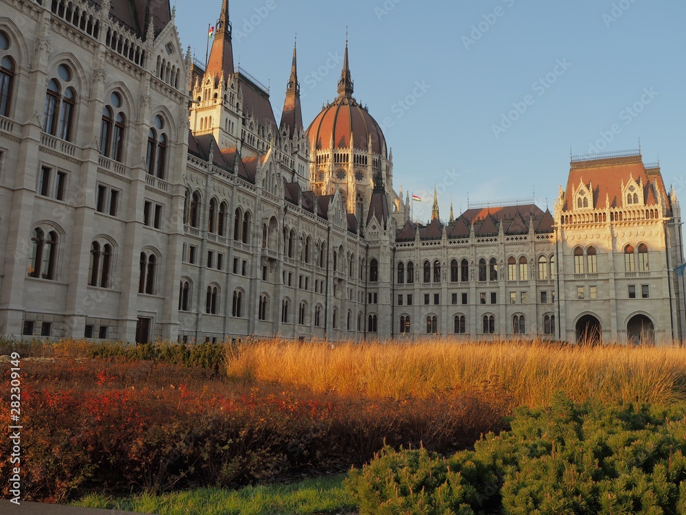 Fototapeta premium Országház. Hungarian Parliament Building, Budapest, Hungary