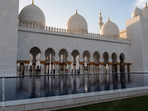 The Shaikh Zayed, The Grand Mosque in Adu Dhabi, UAE © achraca