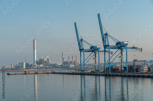 Industrie-Hafen