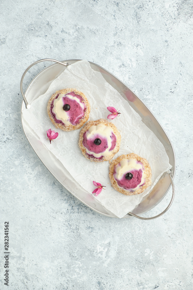 Nature Cookie with Blackberry Sweet Cream Cheese