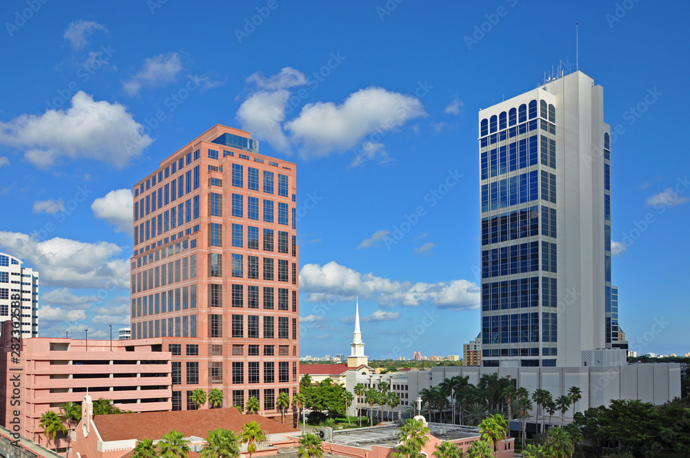 Fototapeta premium Fort Lauderdale downtown skyline in Fort Lauderdale, Florida, USA.