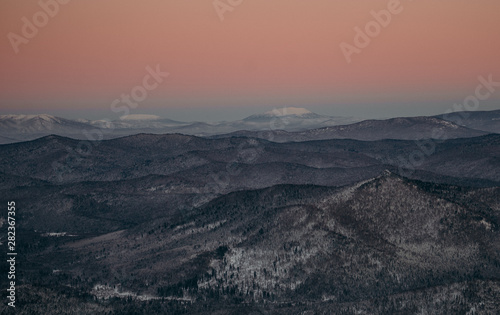 Fototapeta Naklejka Na Ścianę i Meble -  mountains sunset in siberia