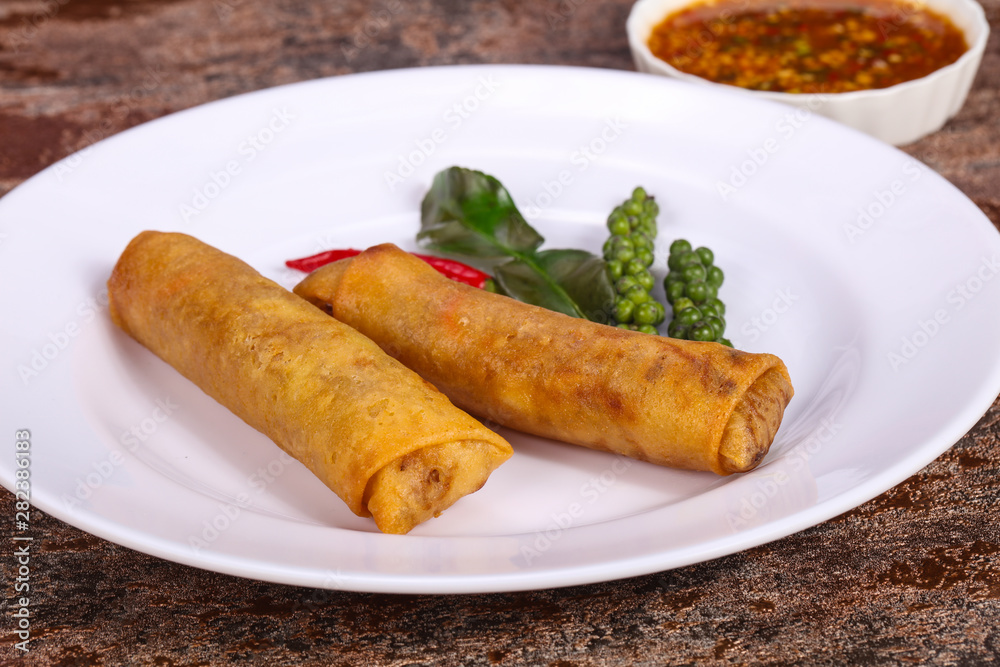 Deep fried spring roll with prawn Deep fried spring roll with prawn