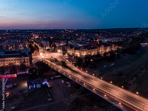 Dresden bei Nacht, verkehr, Kreuzzung