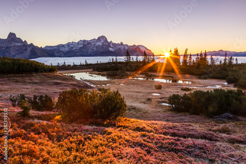 Sonnenaufgang an der Schwarze Lacke am Gerzkopf photo