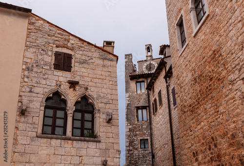 Fototapeta Naklejka Na Ścianę i Meble -  View of scenic architecture in Bale - Valle, Istria. Croatia