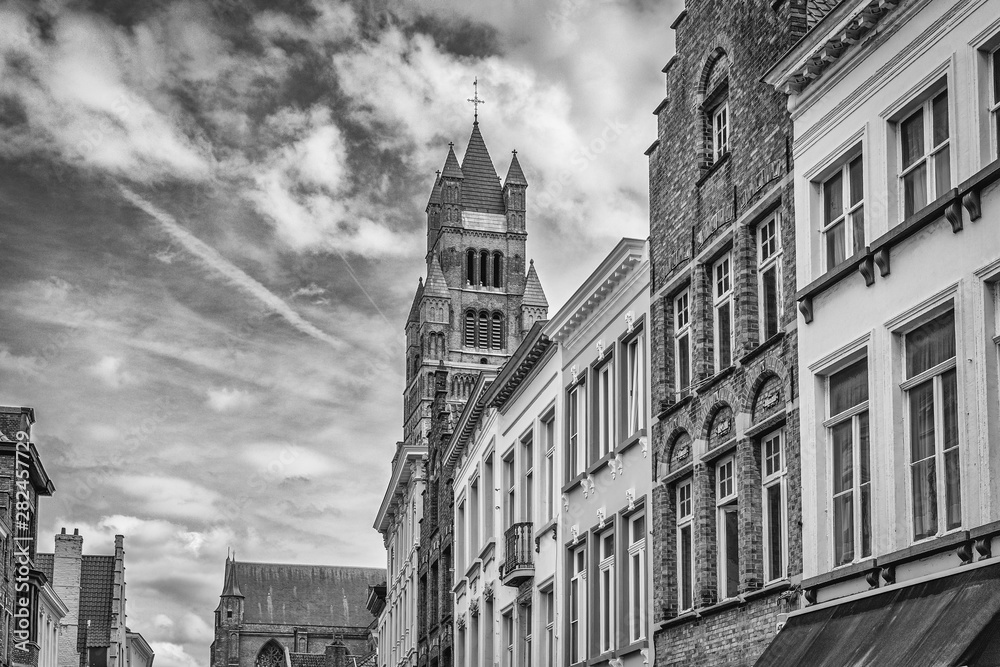 Les facades de La vieille ville Les facades de La vieille ville