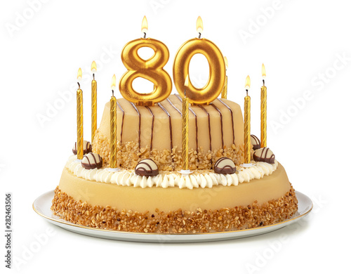 Festliche Torte mit goldenen Kerzen - Nummer 80