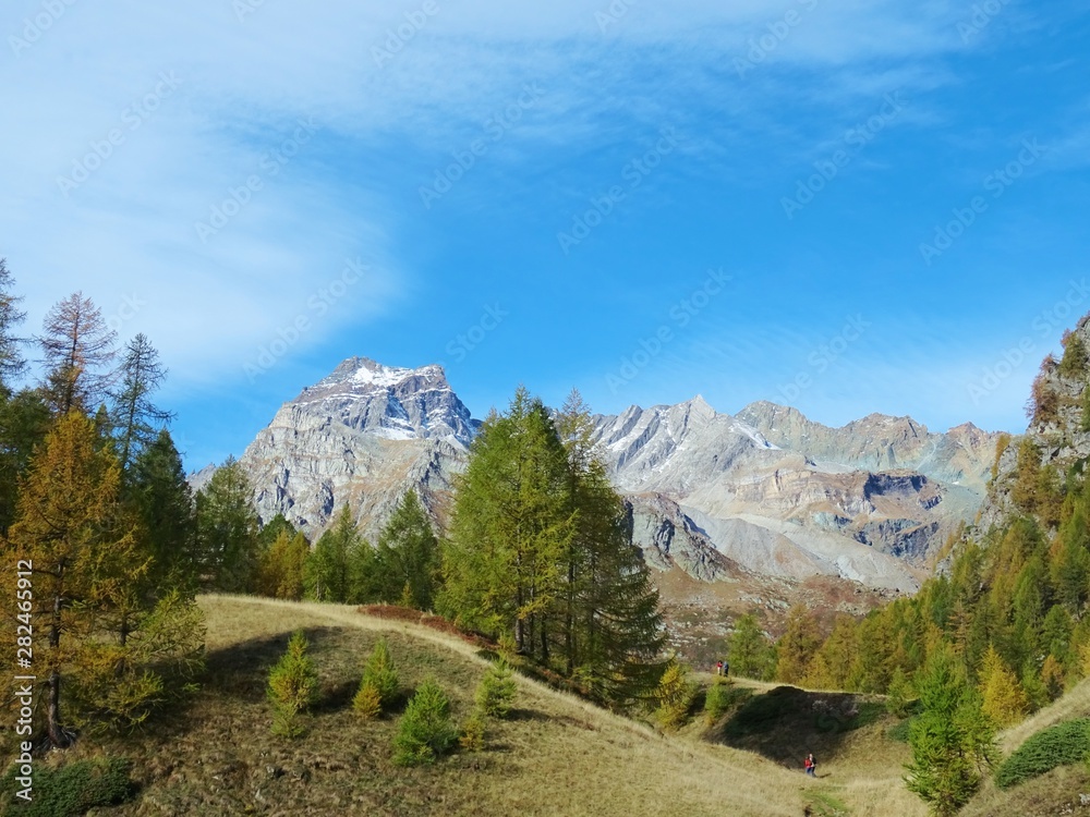 Fototapeta premium The mountains and the Nature of the Natural Park 