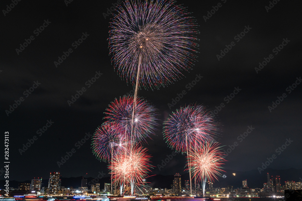 みなとこうべ海上花火大会　