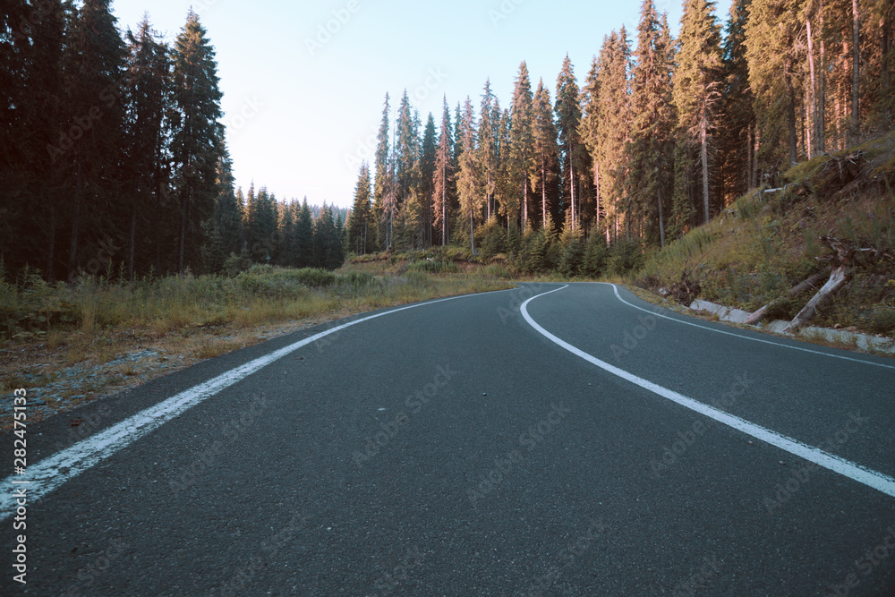 Obraz premium beautiful mountain road