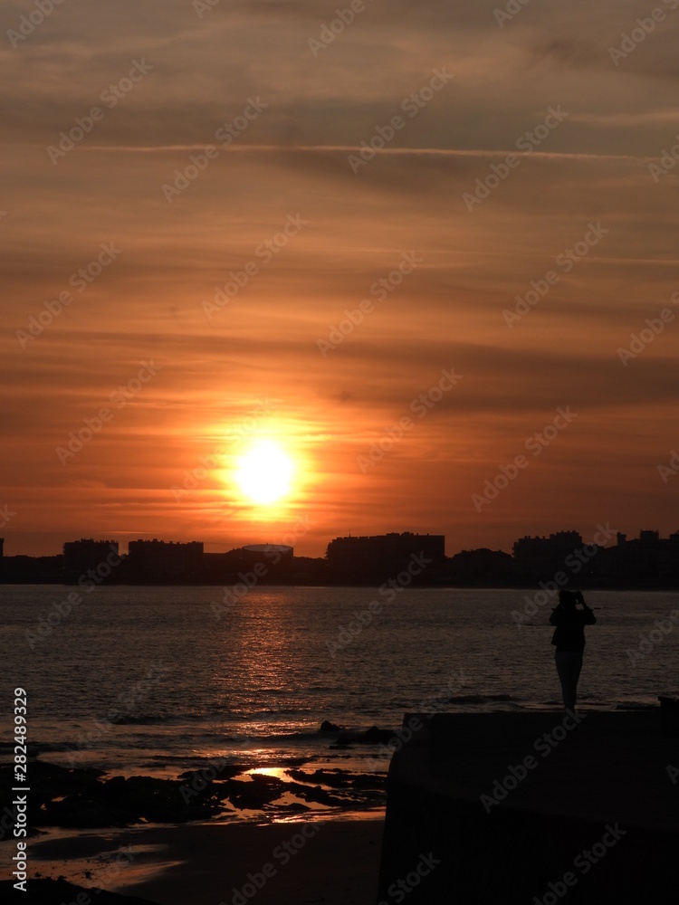 Fototapeta premium coucher de soleil les sables d'olonne la vendée