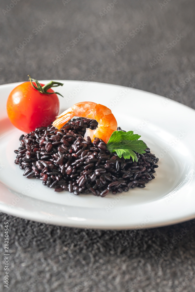 Black rice with shrimp