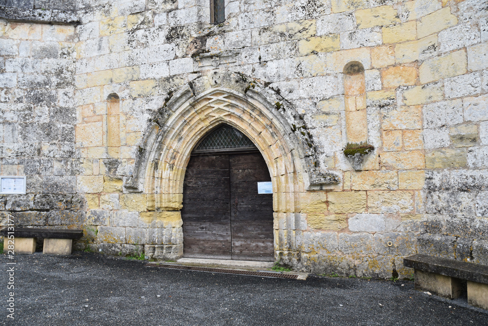 Portail église de La Douze, Dordogne, Nouvelle-Aquitaine