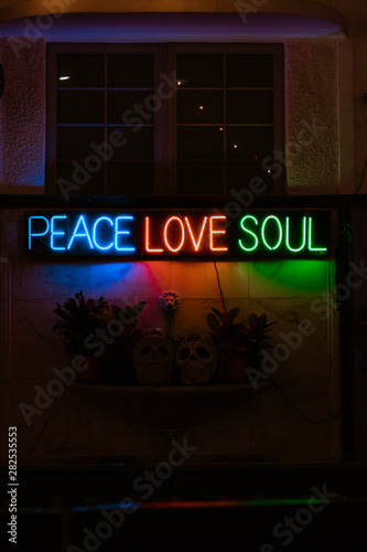 Peace love soul sign